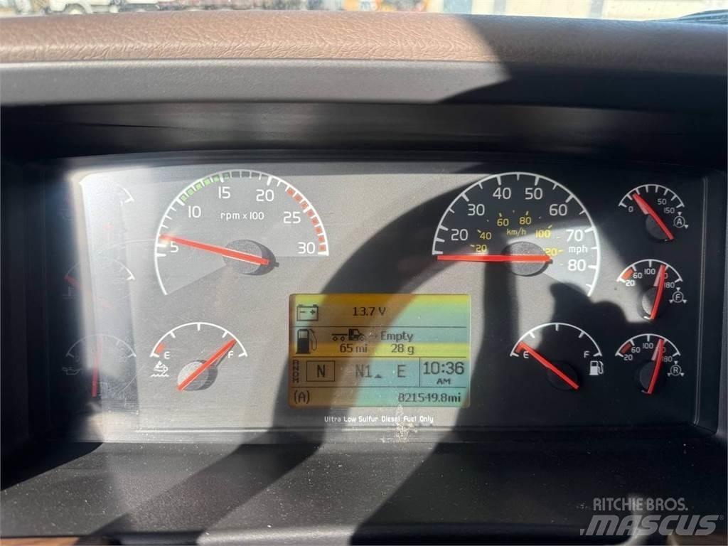 Volvo VNL670 Ťahače