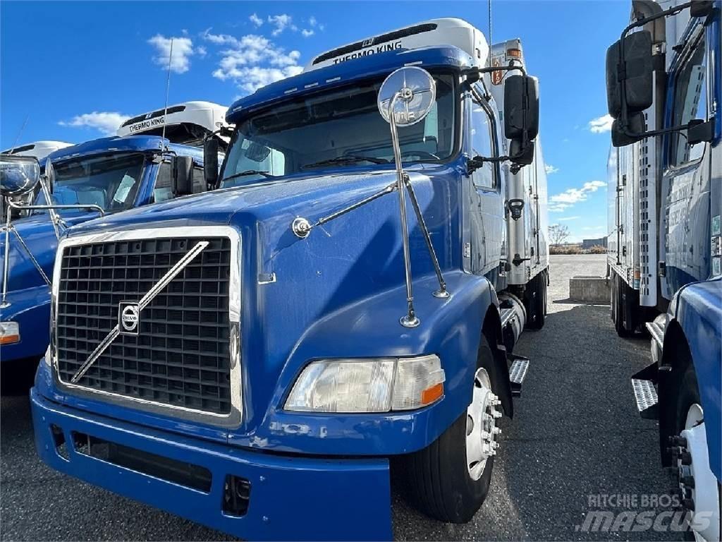 Volvo VNM64T200 Chladiarenské nákladné vozidlá