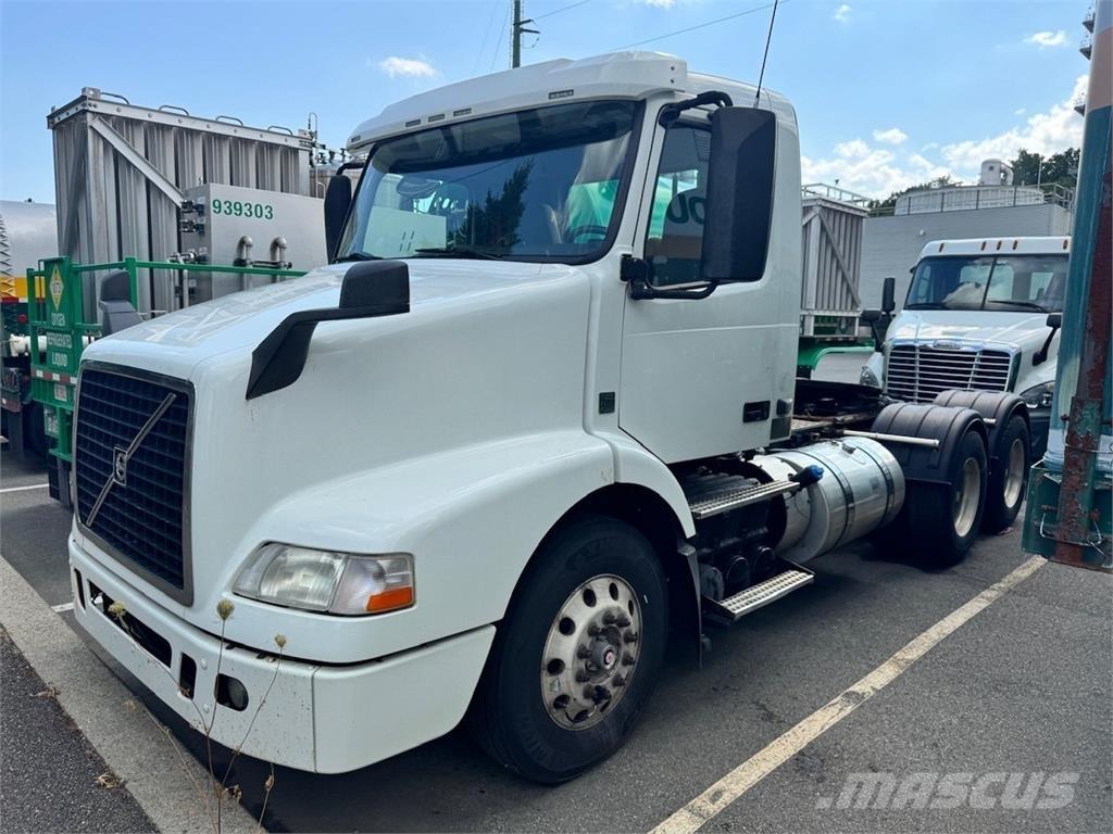 Volvo VNM64T200 Ťahače