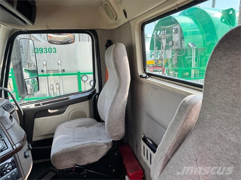Volvo VNM64T200 Ťahače