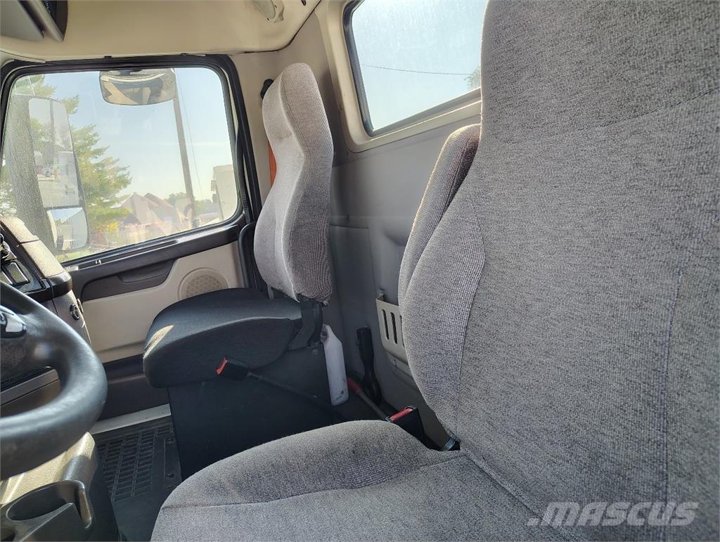 Volvo VNM64T200 Ťahače