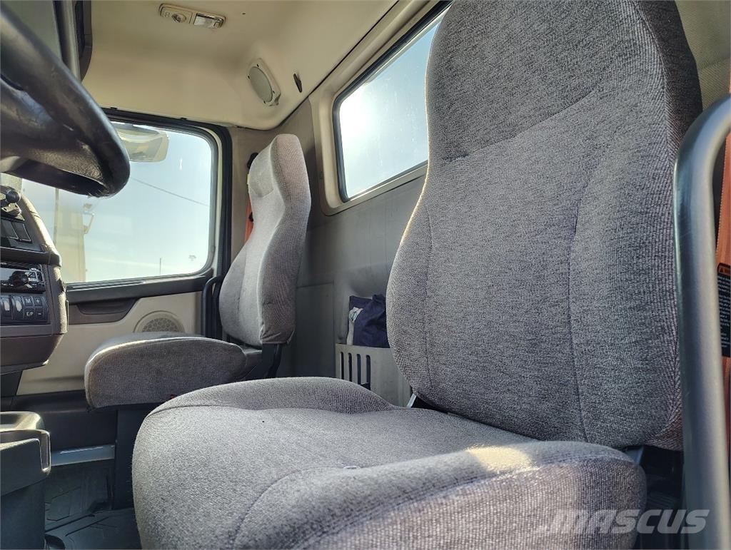 Volvo VNM64T200 Ťahače