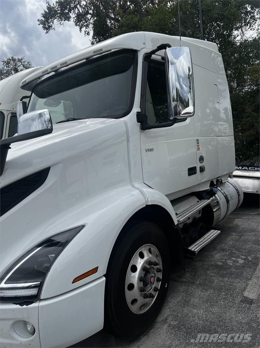 Volvo VNR64T640 Ťahače