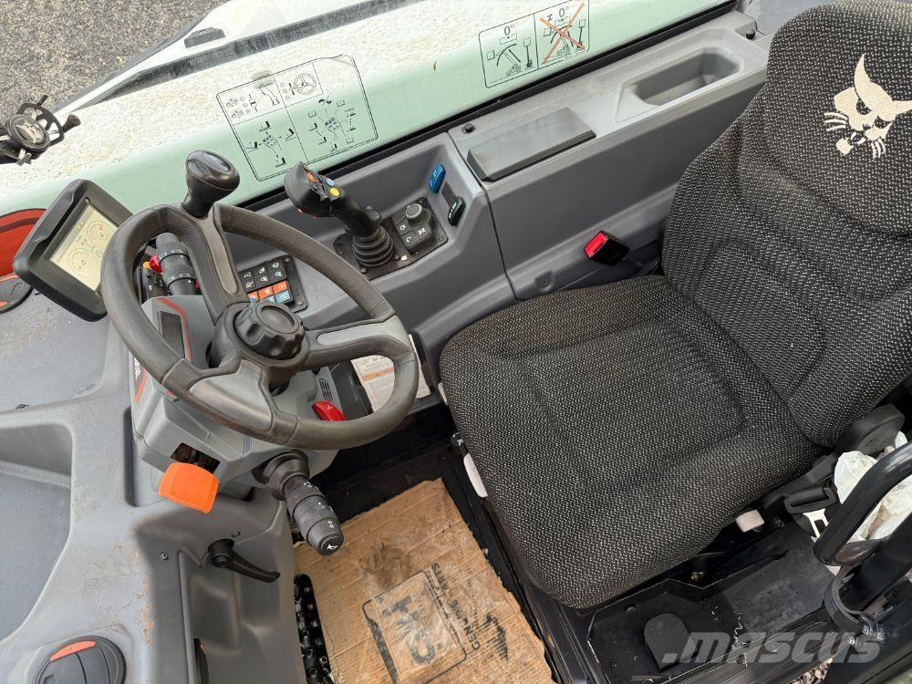 Bobcat TL30.70 Teleskopické manipulátory