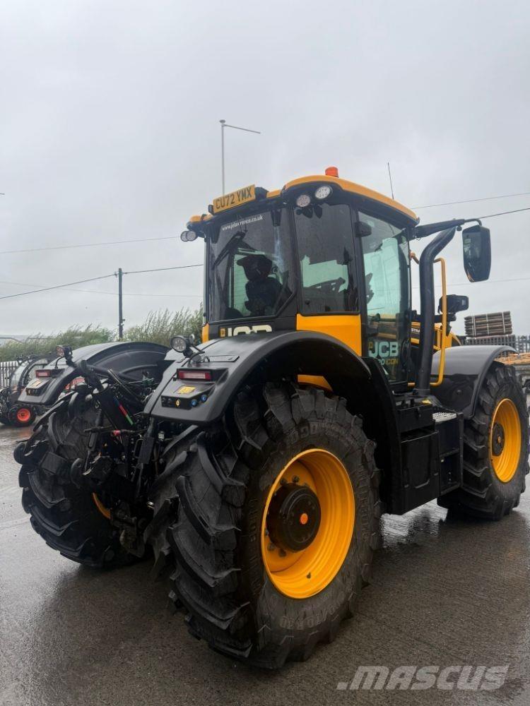 JCB Fastrac 4220 Traktory