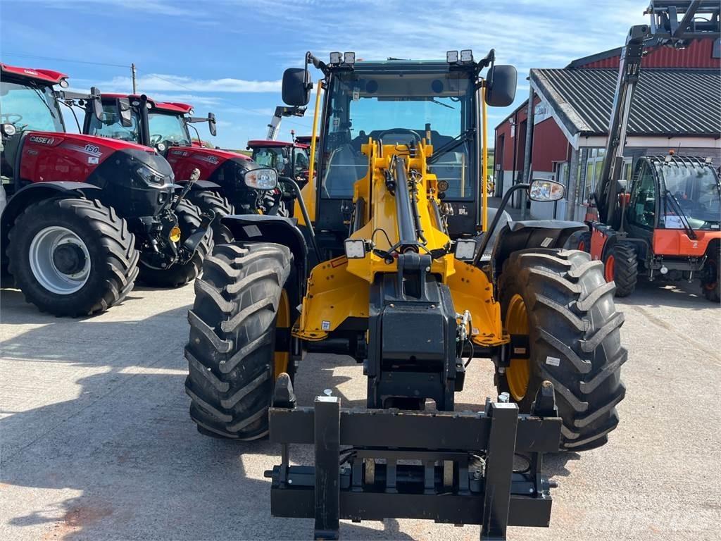 JCB TM320S Teleskopické manipulátory