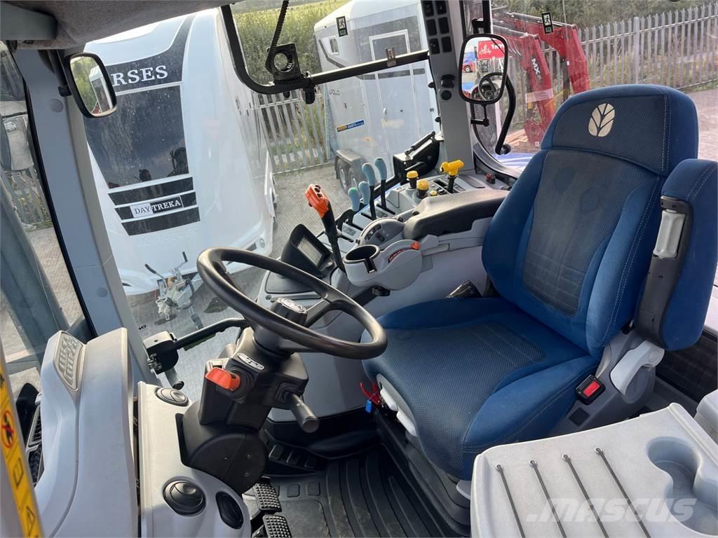 New Holland T7.210 Traktory