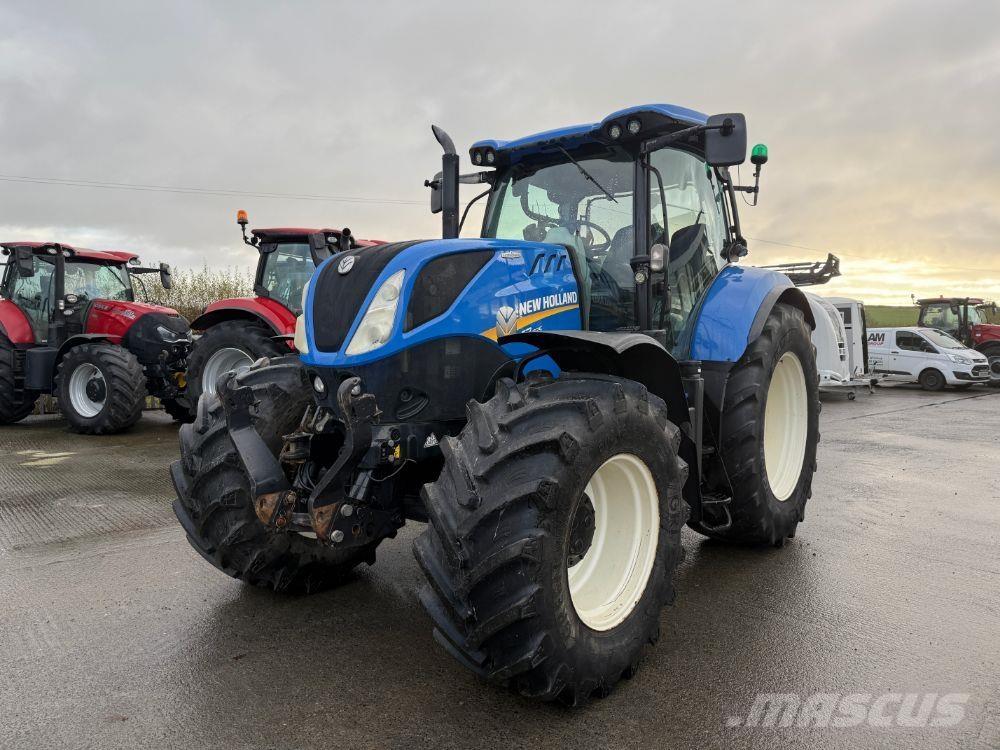 New Holland T7.225 Traktory