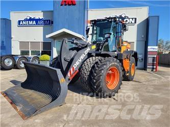 Develon DL220-7 Kolesové nakladače