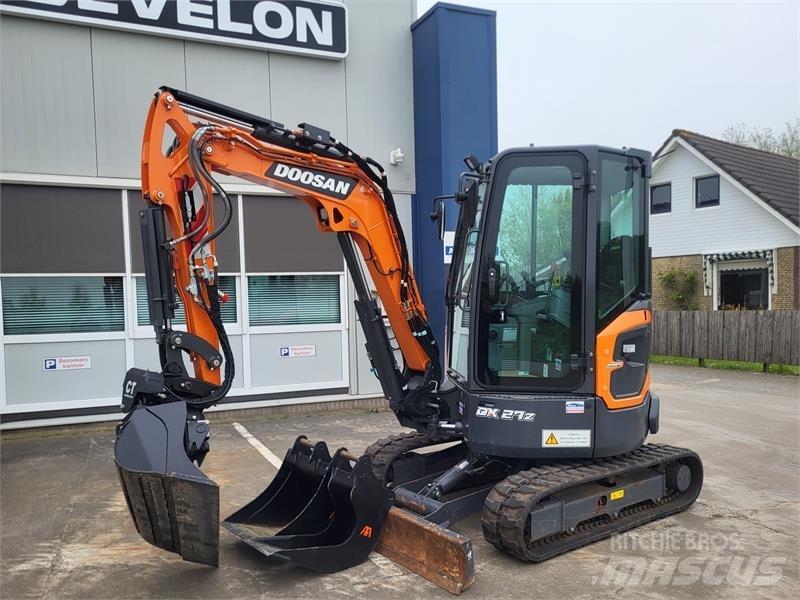 Develon DX27z-7 Mini rýpadlá < 7t
