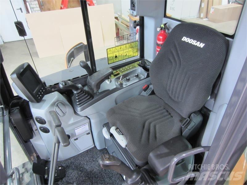 Develon DX27z-7 Mini rýpadlá < 7t
