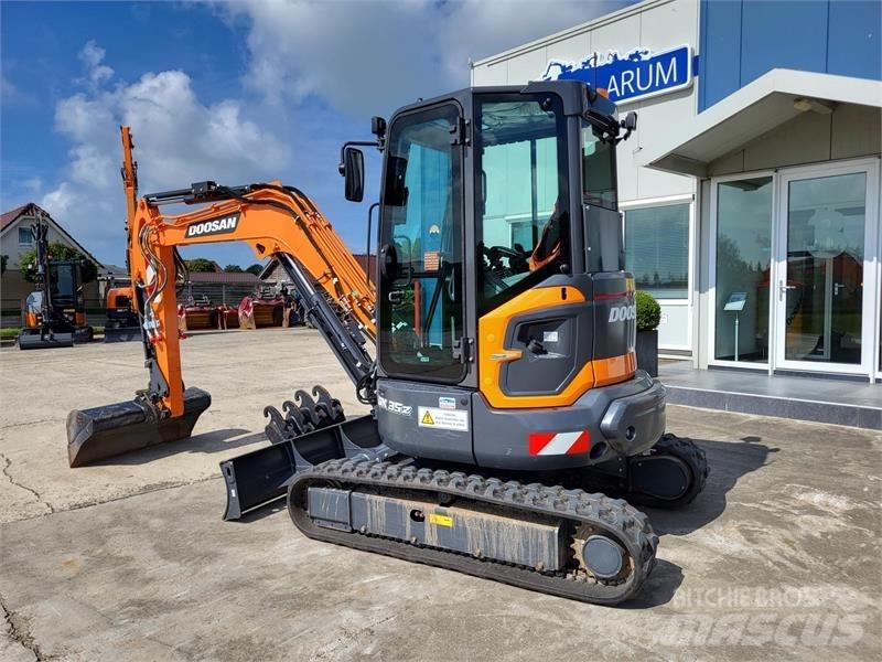 Develon DX35z-7 Mini rýpadlá < 7t