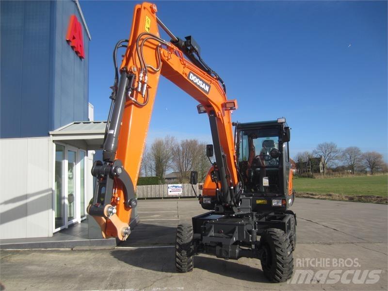 Develon DX57W-7 Mini rýpadlá < 7t