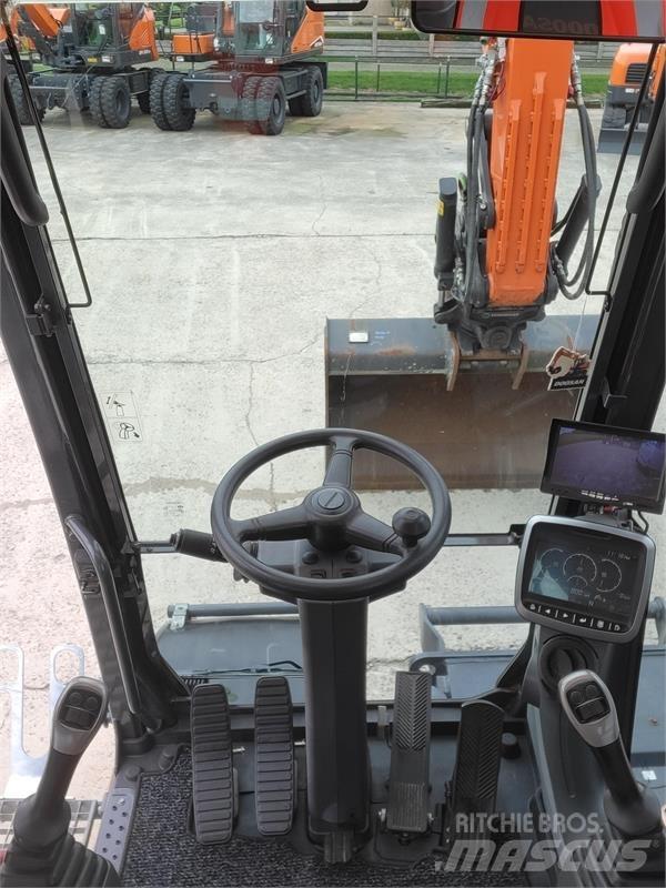 Doosan DX140W-5 Kolesové rýpadlá