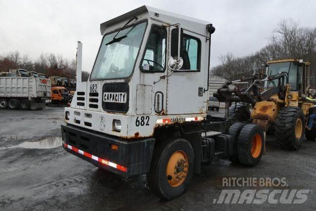 Capacity TJ5000 Terminálový ťahač