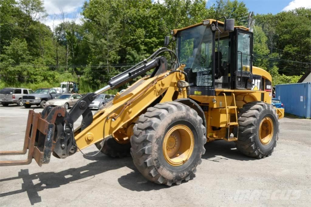 CAT 930G Kolesové nakladače