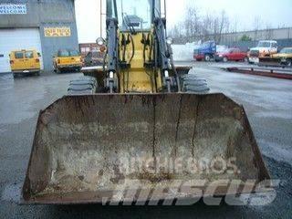 CAT IT18B Kolesové nakladače