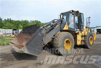 CAT IT62G Kolesové nakladače