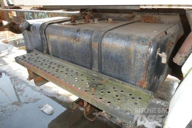 Hino 145 Nákladné vozidlá bez nadstavby
