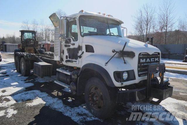 Mack CV713 Nákladné vozidlá bez nadstavby