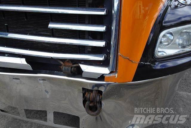Mack CX612 Nákladné vozidlá bez nadstavby