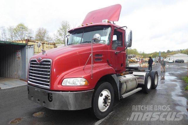 Mack CXN613 Nákladné vozidlá bez nadstavby