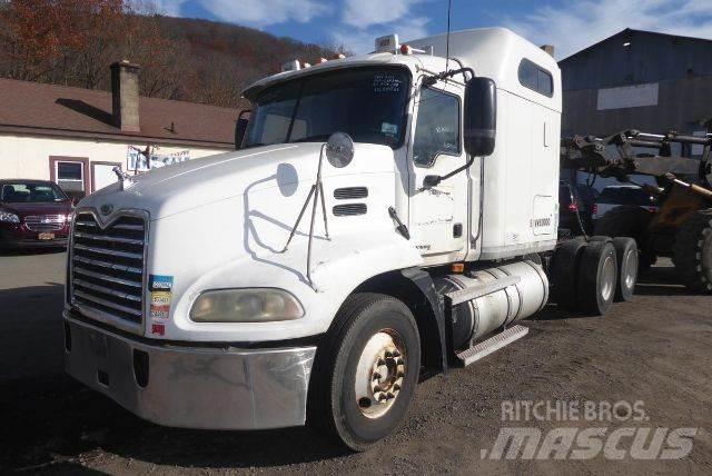 Mack CXN613 Ťahače