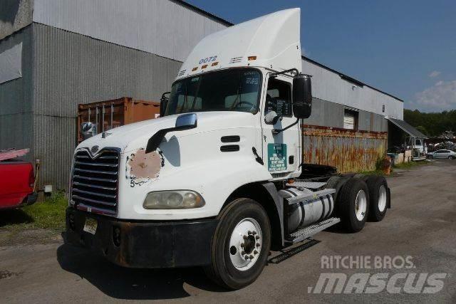 Mack CXN613 Nákladné vozidlá bez nadstavby