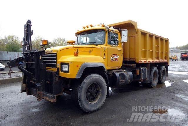 Mack RD690S Sklápače