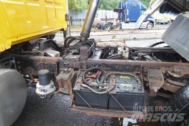Sterling L8500 Sklápače