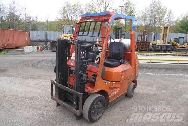Toyota 7FGCU25 Iné