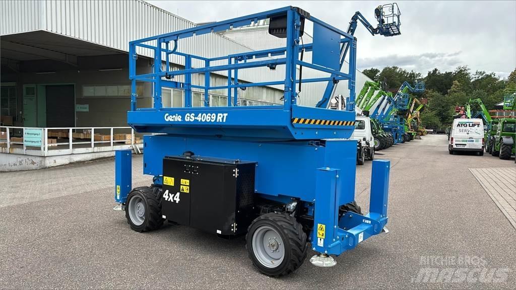 Genie GS-4069 RT Nožnicové zdvíhacie plošiny