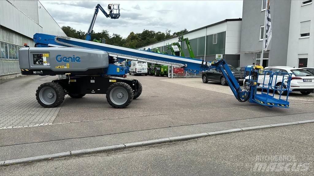 Genie S-65 XC Kĺbové plošiny