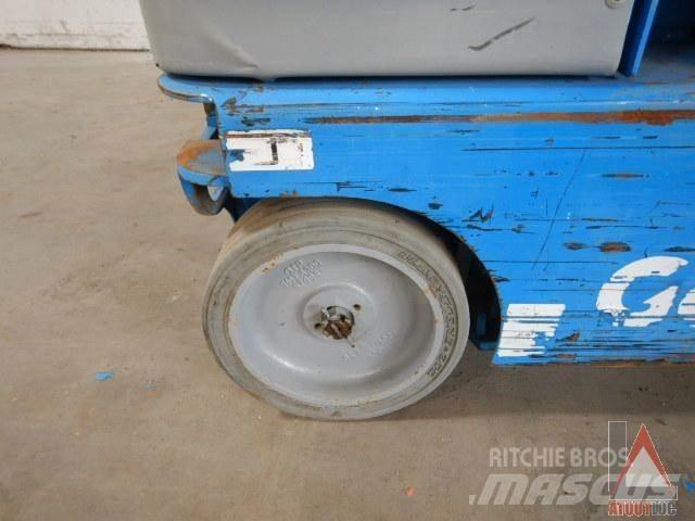 Genie GR-15 Kĺbové plošiny