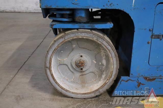Genie GS-2646 Kĺbové plošiny