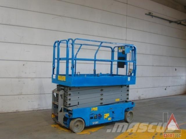 Genie GS-3246 Kĺbové plošiny