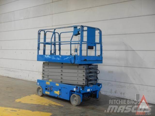 Genie GS-4047 Kĺbové plošiny