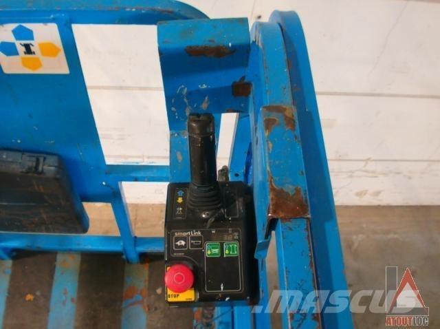 Genie GS-4047 Kĺbové plošiny