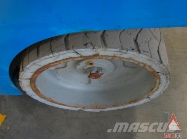 Genie GS-4047 Kĺbové plošiny