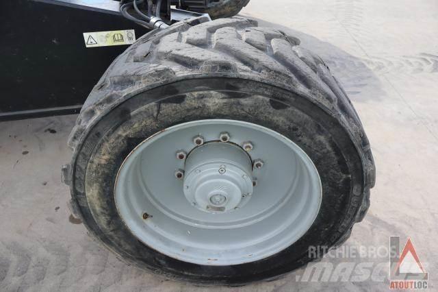 Genie SX135XC Kĺbové plošiny