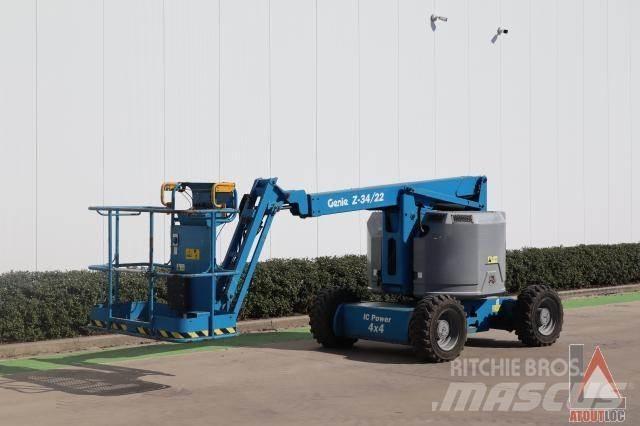 Genie Z34-22RT Kĺbové plošiny
