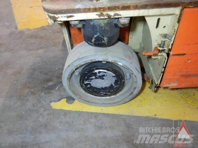 JLG 1230ES Kĺbové plošiny
