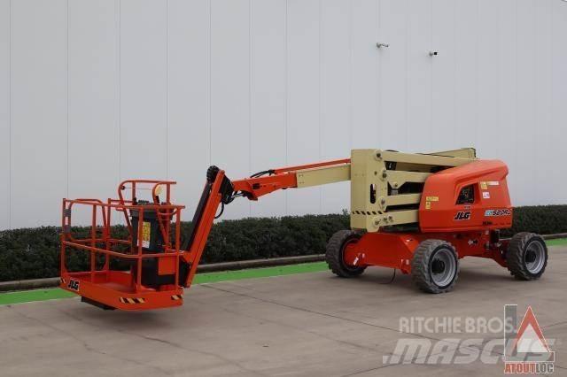 JLG EC 520AJ Kĺbové plošiny
