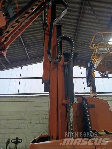 JLG TOUCAN 1010 Kĺbové plošiny