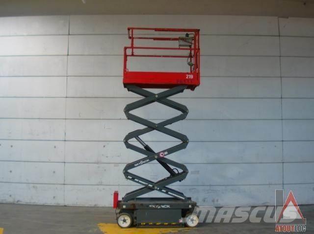 SkyJack SJ3219 Kĺbové plošiny