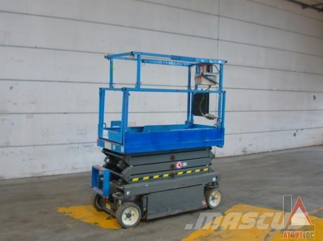 SkyJack SJ3219 Kĺbové plošiny