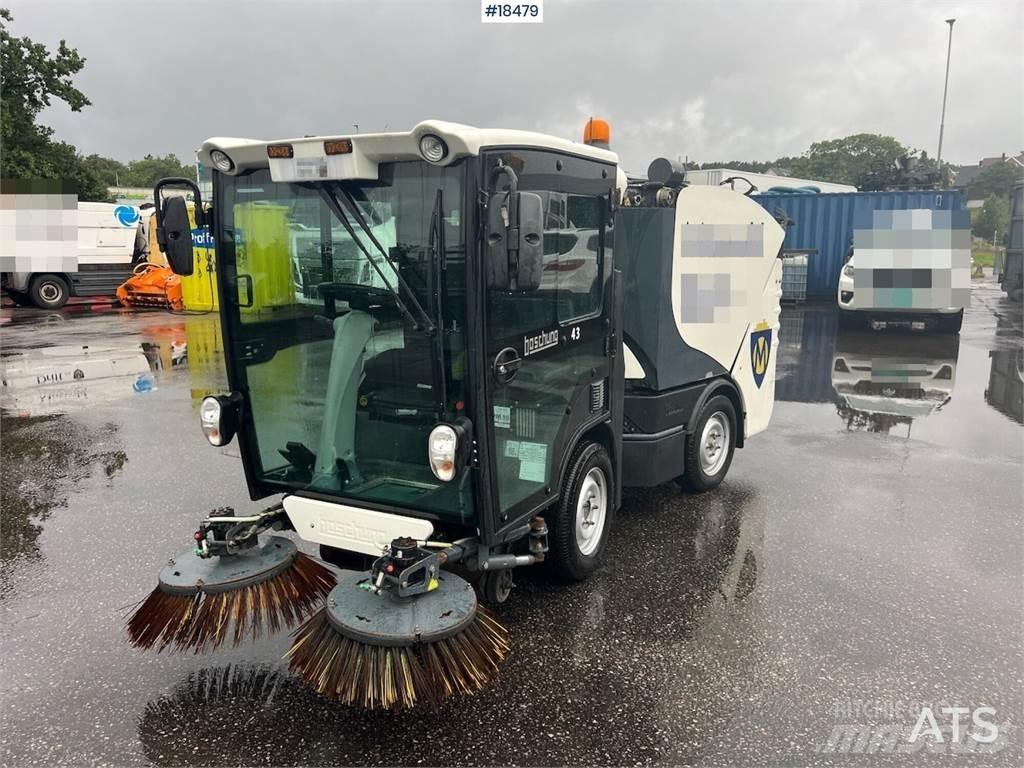 Boschung S2 sweeper Zametacie vozidlá