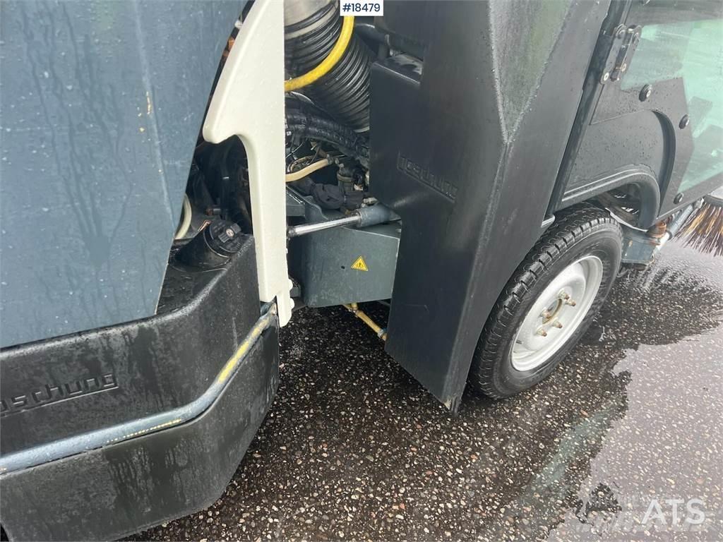 Boschung S2 sweeper Zametacie vozidlá