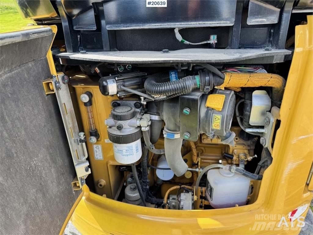 CAT 301.8 Pásové rýpadlá