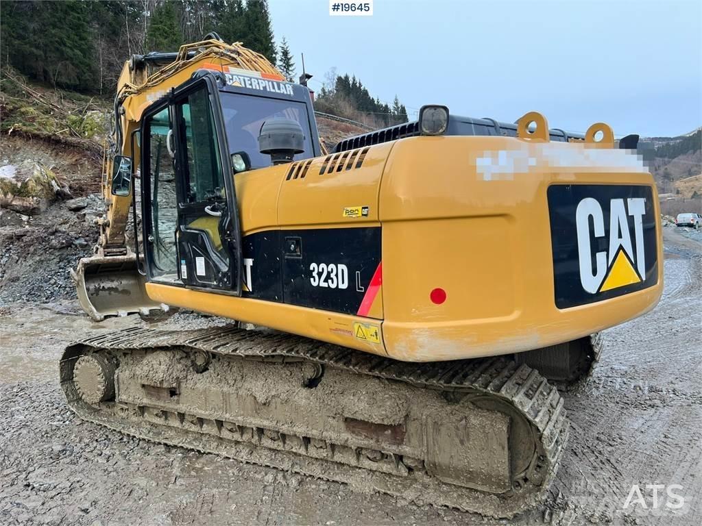 CAT 323D Pásové rýpadlá